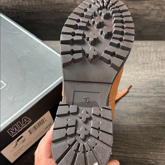 MIA Women’s Size 10 Cognac Tallia Luggage Sherpa Faux Fur Heeled Hiker Boot NEW - Picture 4 of 6